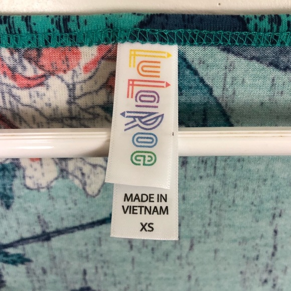 LulaRoe Floral Long Sleeve Top - Picture 5 of 5